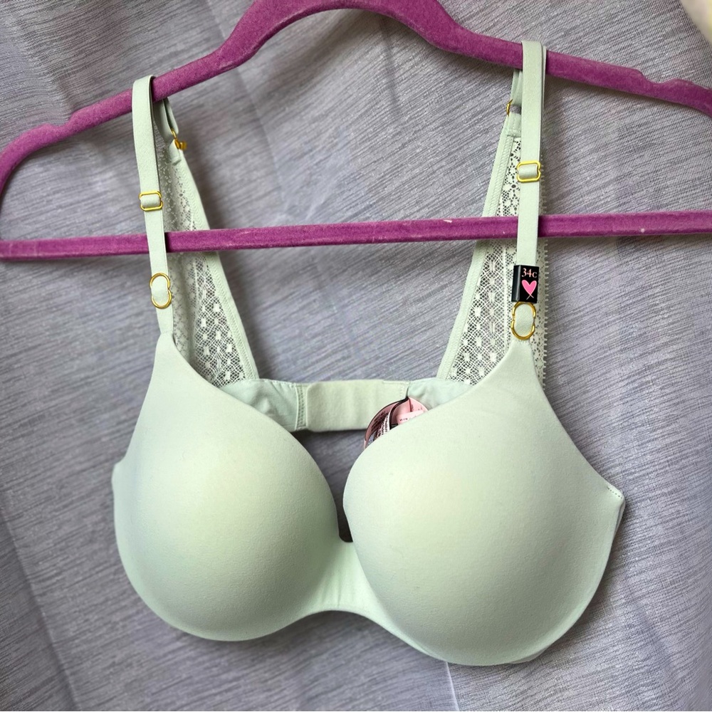 Victorias Secret Bra NEW! Never Worn